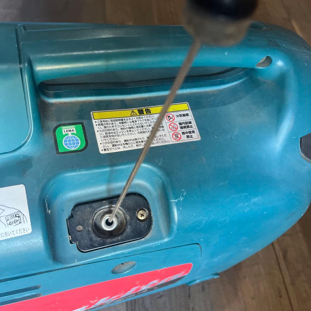 マキタ　インバーター発電機 G140IS