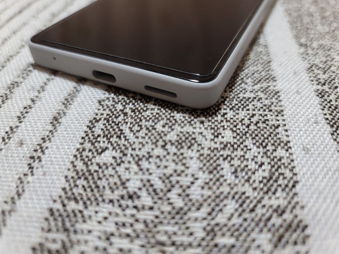【超美品】SIMフリー docomo Xperia Ace III SO-53C