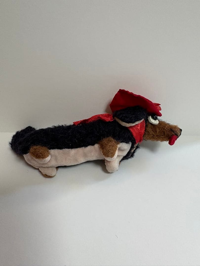 野ばら社 rosily 赤い帽子の犬のぬいぐるみ