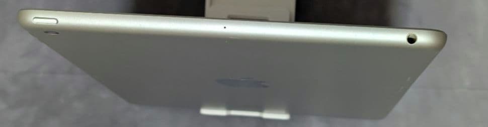 iPad第7世代 32GB シルバーWi-Fiモデル