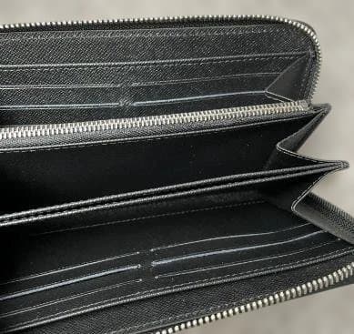 美品 M61857 長財布