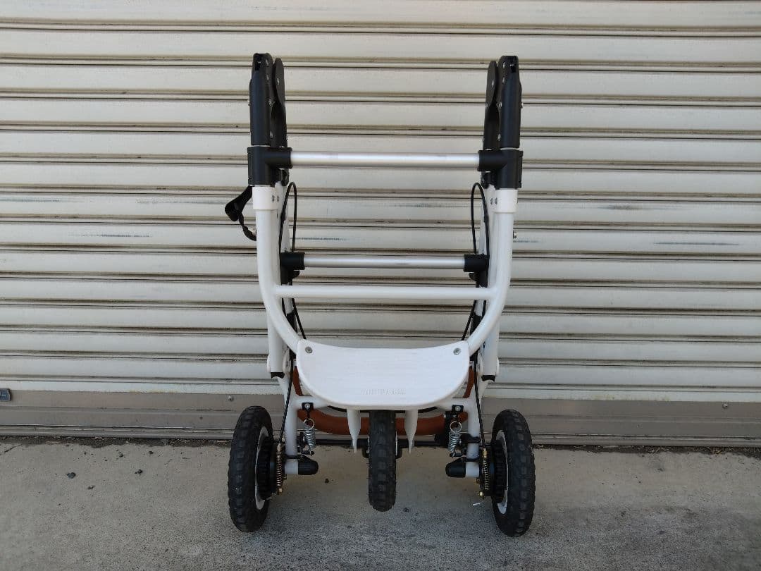 AirBuggy　エアバギー　フレーム　アダプター付き　神奈川　新型フレーム？
