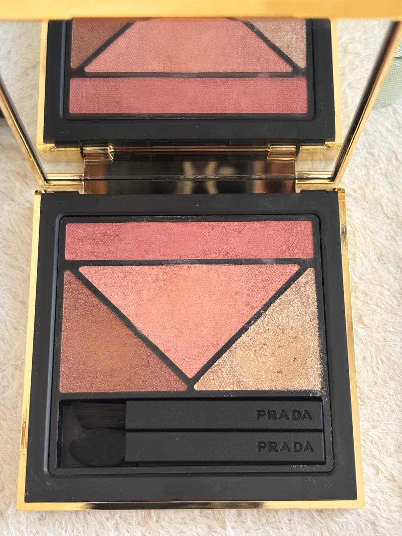 PRADA DIMENSIONS アイシャドウパレット　08 ポーチセット