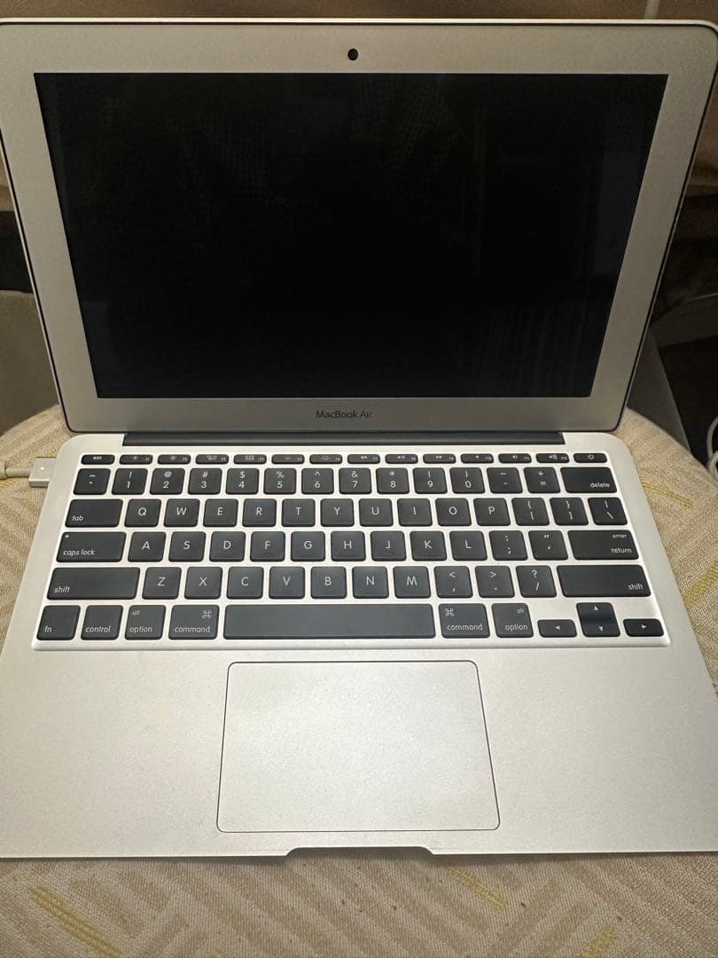 Apple MacBook Air 11インチ early2015