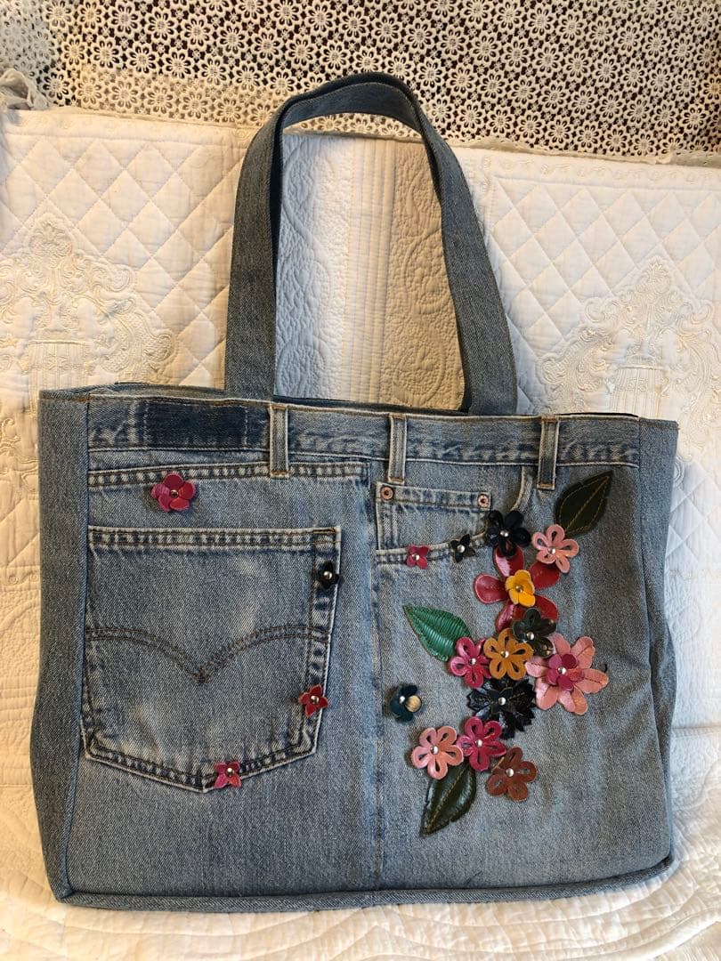 デニム　リメイク　トート　バッグ 花柄　Ｂ4 Levi's（リーバイス）