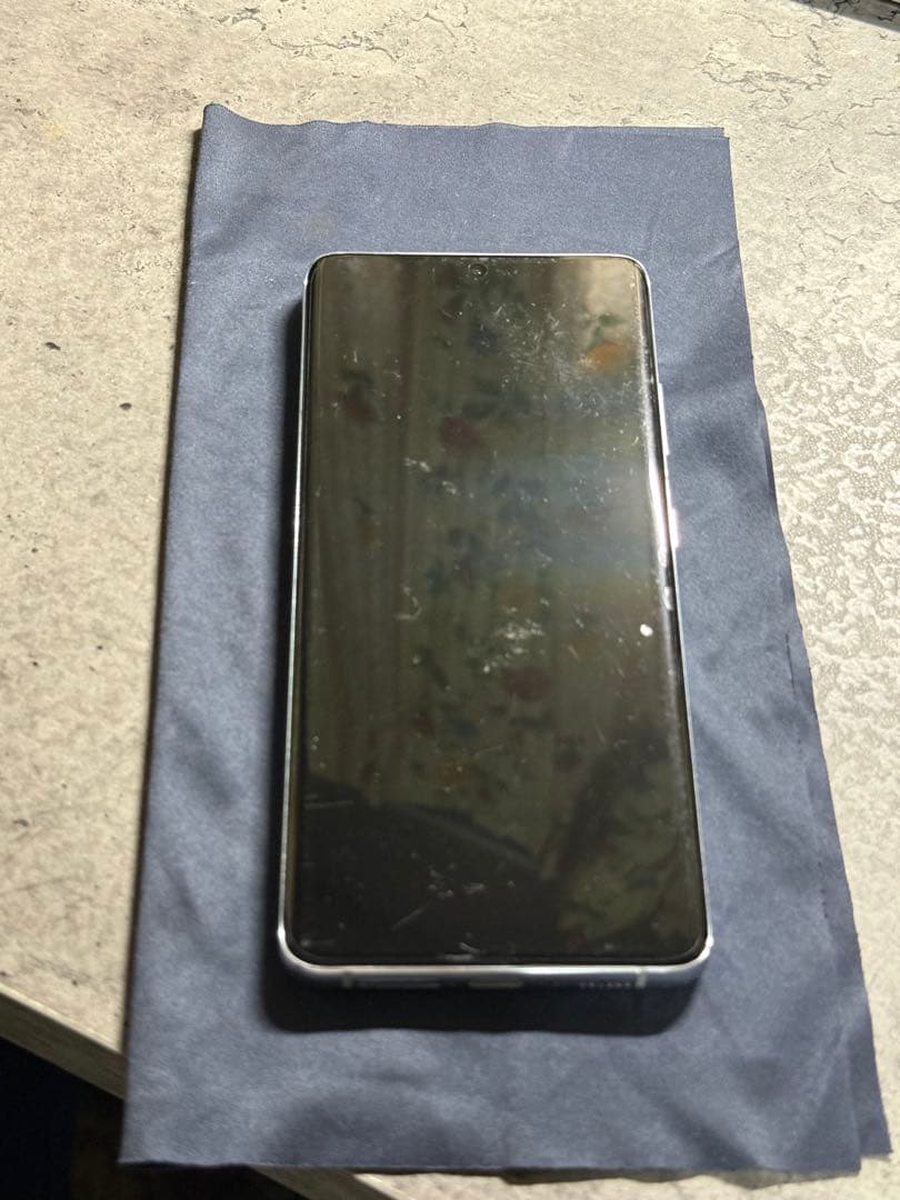 Samsung Galaxy S21 5G docomo シルバー