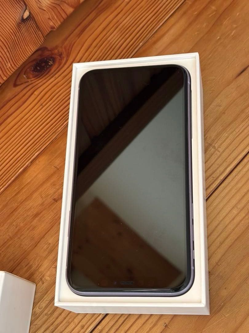 アップル　Apple iPhone11 128GB パープル