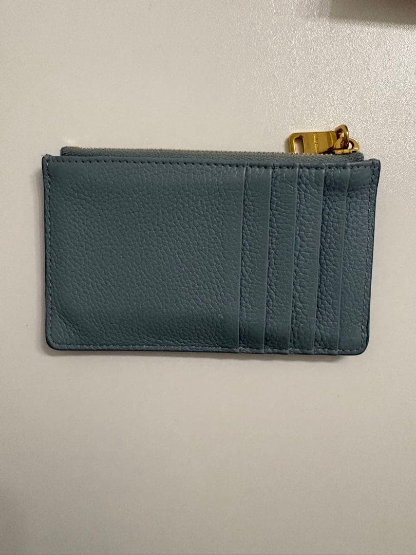 miu miu 青 レザー カードケース