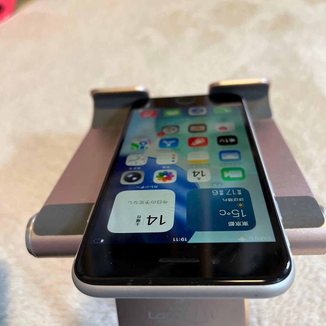 バッテリー100%新品！iPhoneSE2 （2世代）　128GB SIMフリー