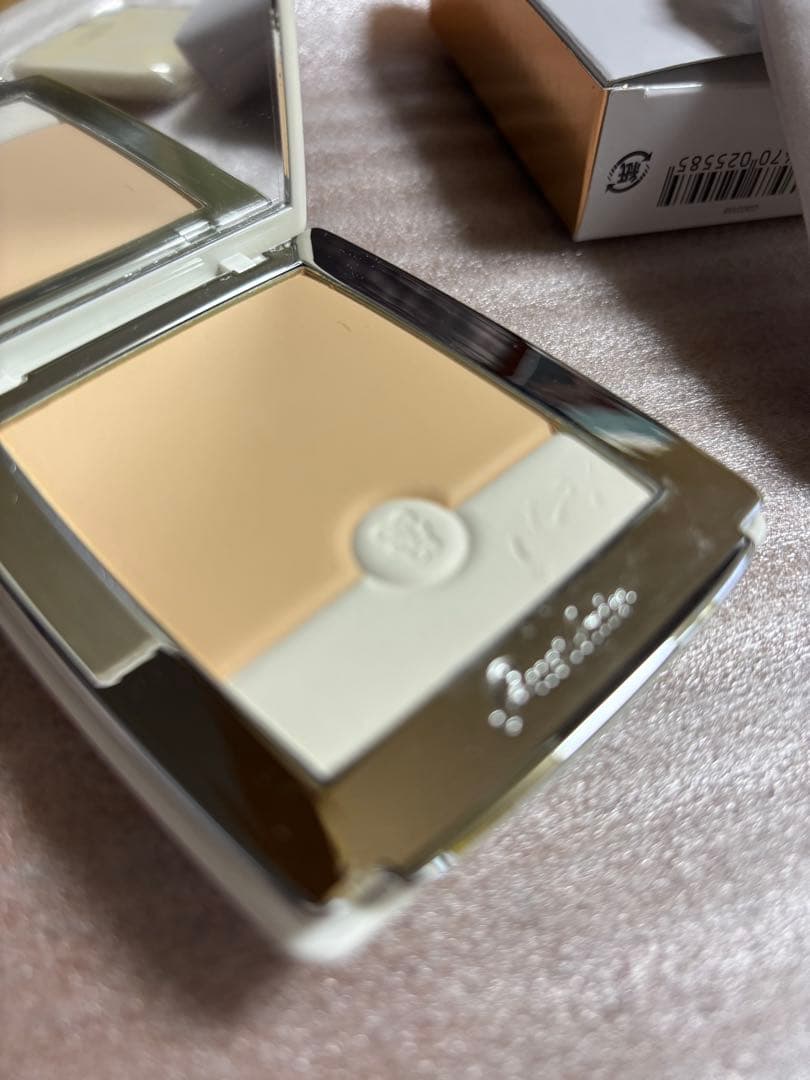 Guerlain BLANC de PERLE パウダーファンデーション