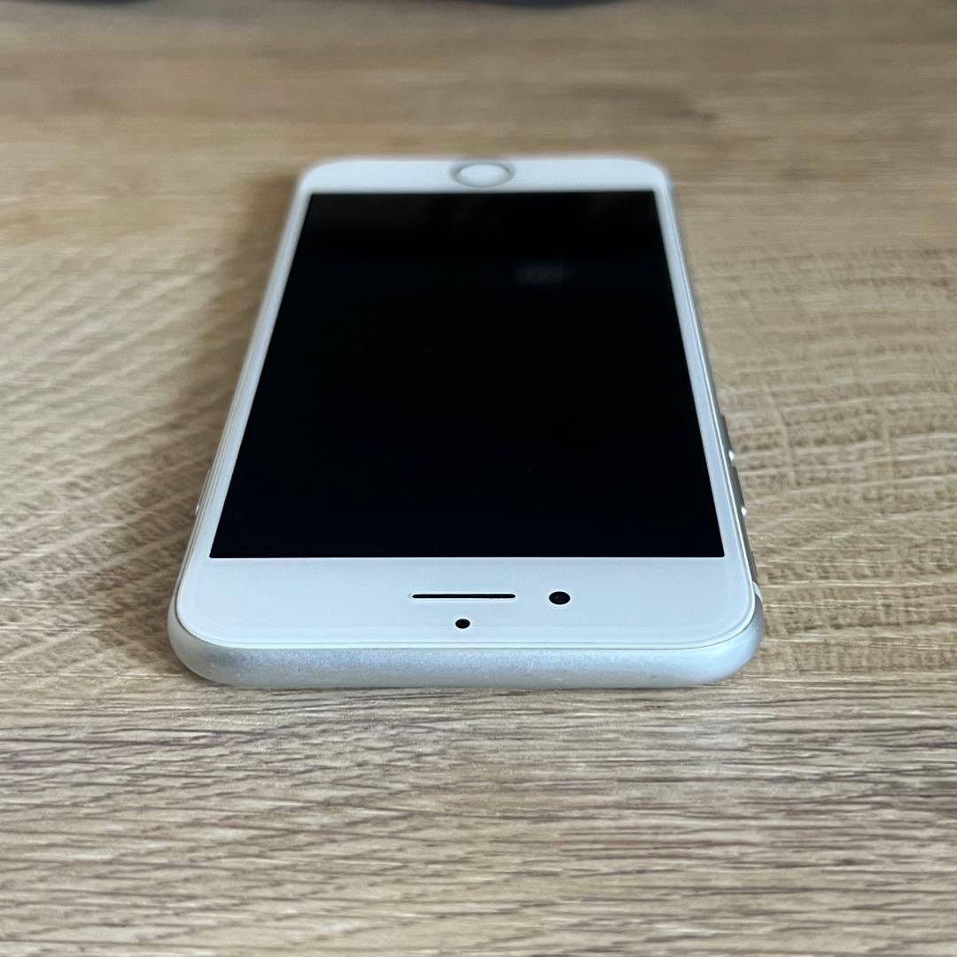 iPhone 7 Silver 32 GB SIMフリー