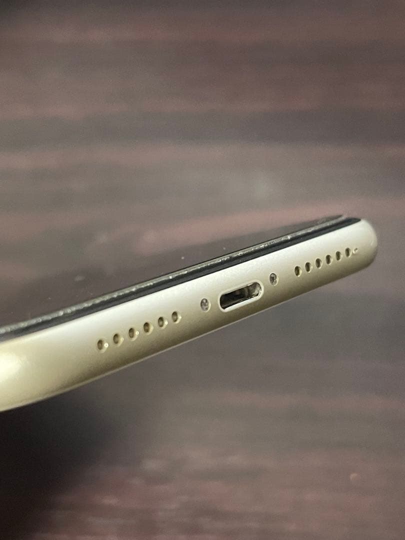 【極美品✨】Apple iPhone 11 ホワイト 本体