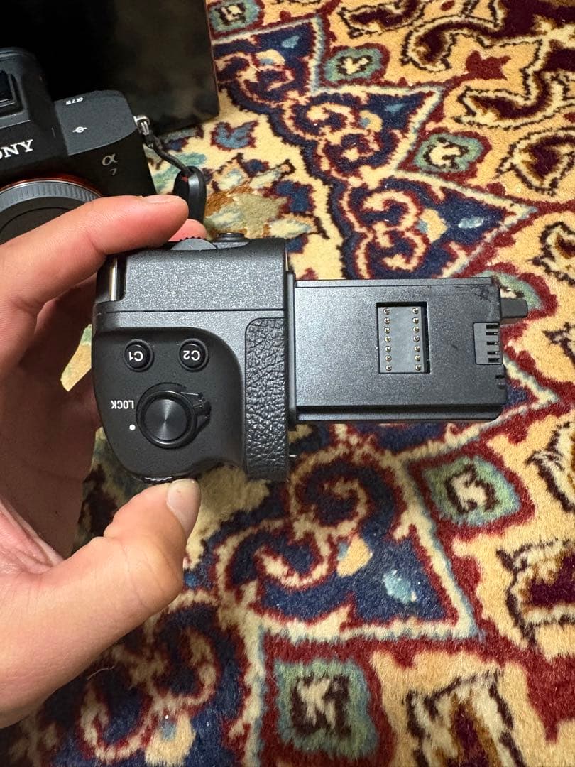 「シャッター4865回」SONY α7iv ボディ+縦位置バッテリグリップ