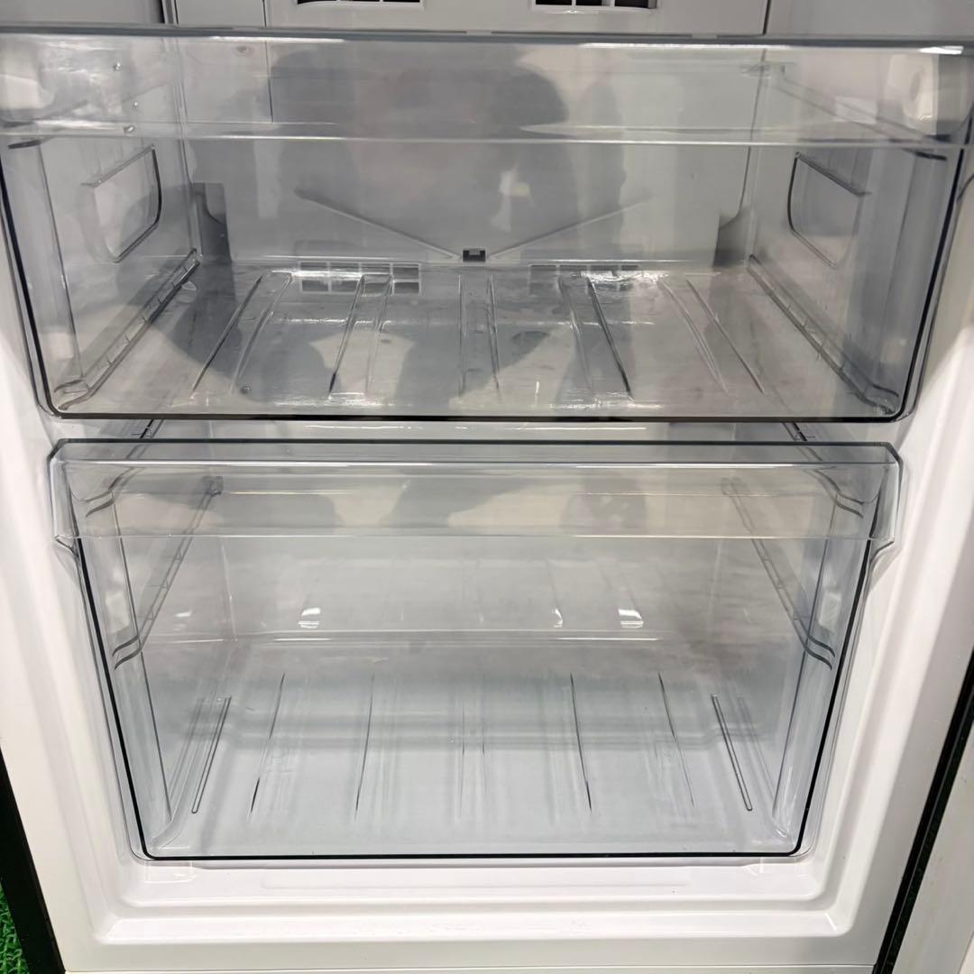 924 一人暮らし向け冷蔵庫　鏡面　121L 右開き　2ドア　小型　極美品