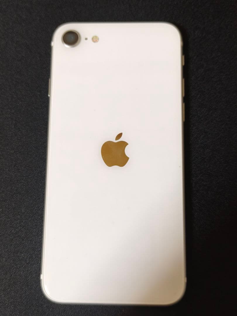 Apple iPhone SE2 ホワイト 本体 8