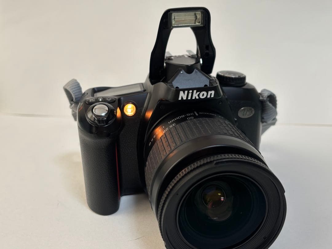 フィルム一眼レフ Nikon U2 ブラック 28-80mmレンズ付き