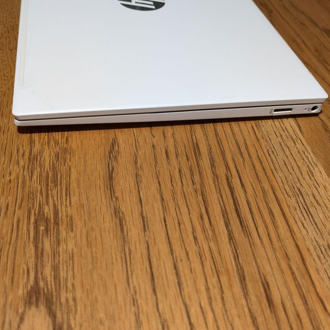 【美品】HP Pavilion Aero Laptop13-be1021AU