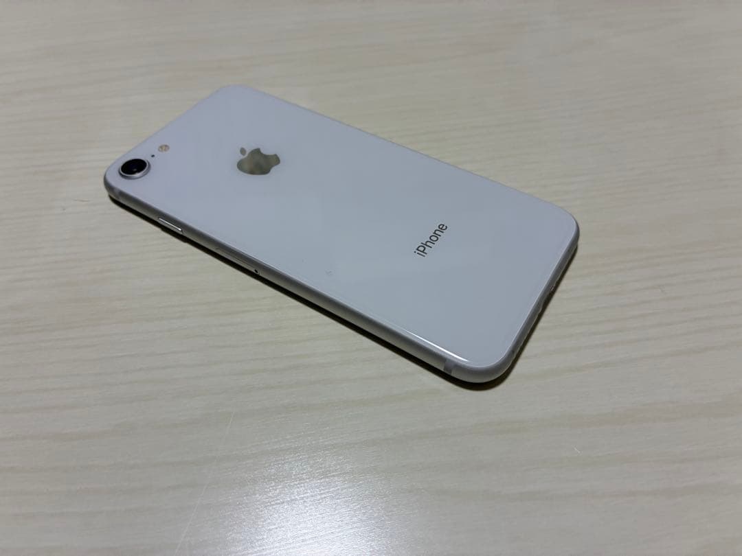 iPhone8 64GB シルバー 64GB SIMフリー