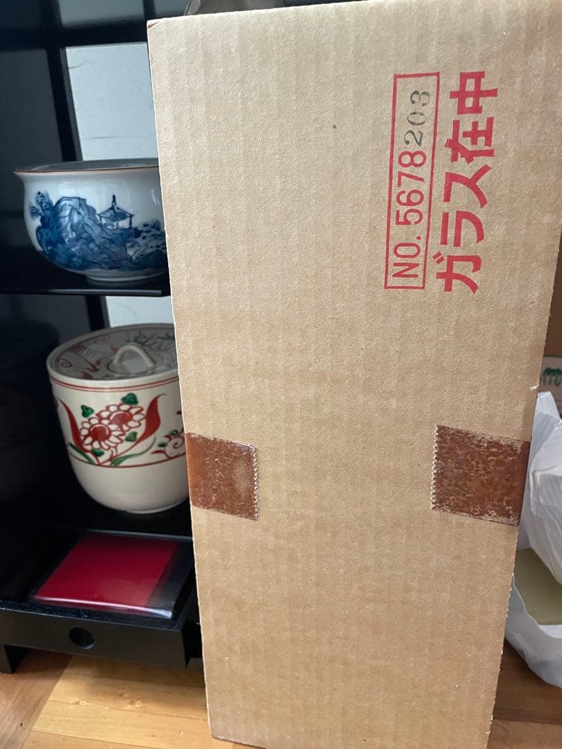 茶道具セット 伝統的な和風デザインガラス扉付き