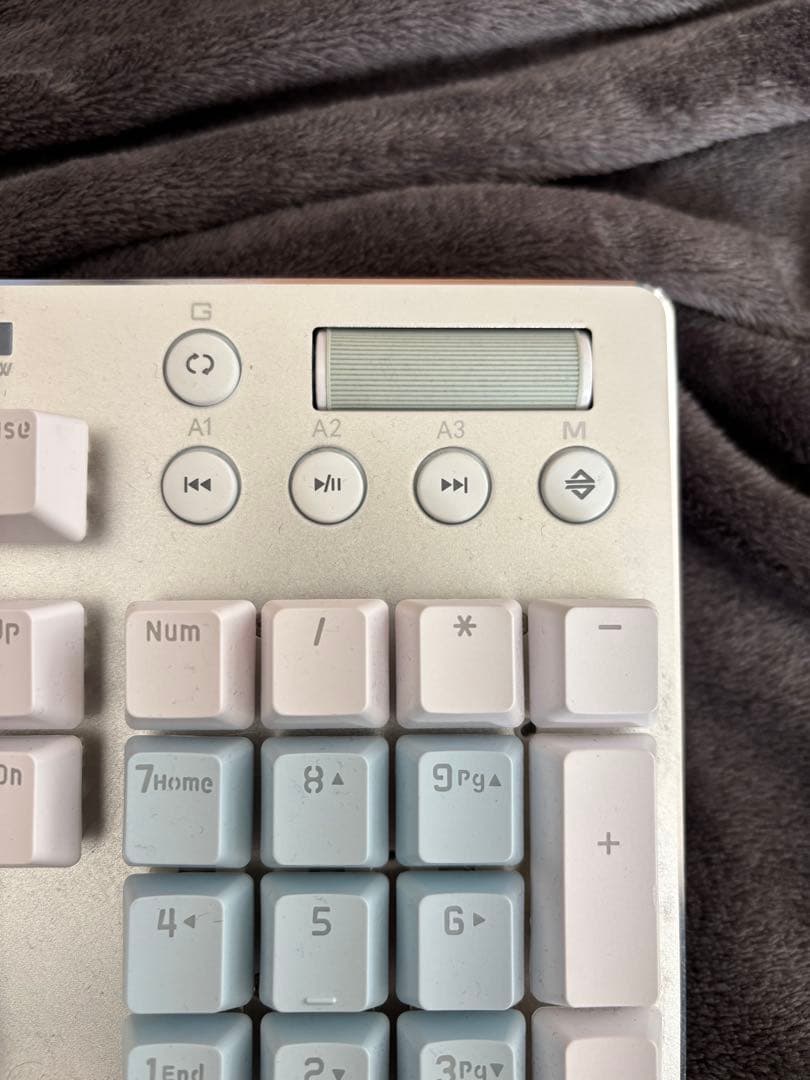 ゲーミングキーボード　茶軸