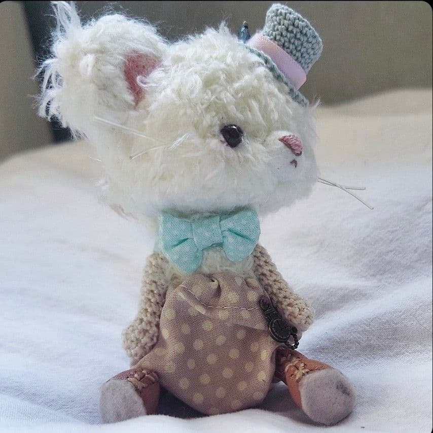 人気作家様（F-log様） 三毛猫 あみぐるみ ねこ 極美品
