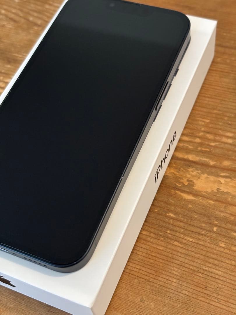 iPhone 13 ミッドナイト128GB 本体