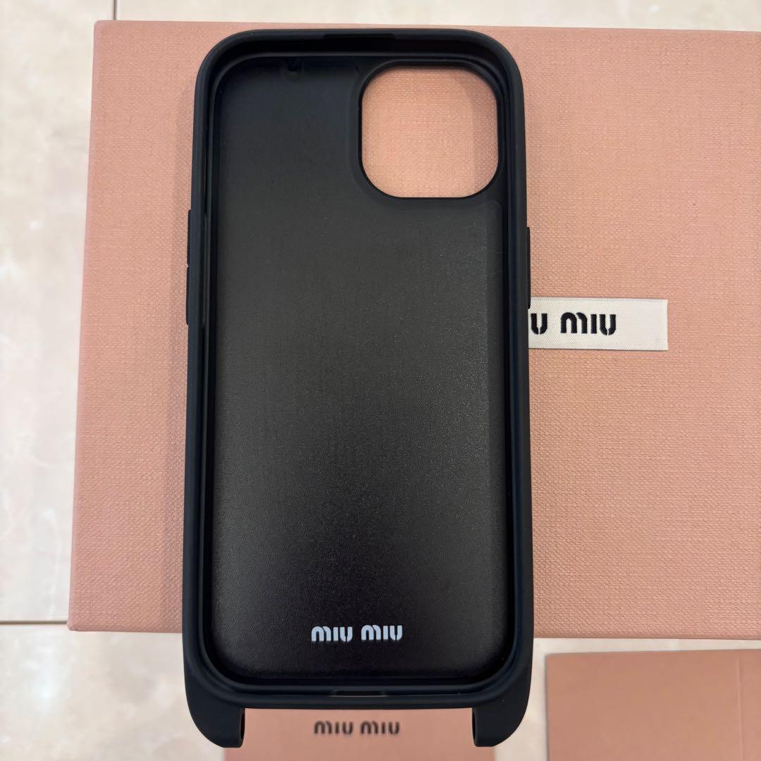 miu miu❤︎❤︎iPhone15 ショルダーストラップ付き