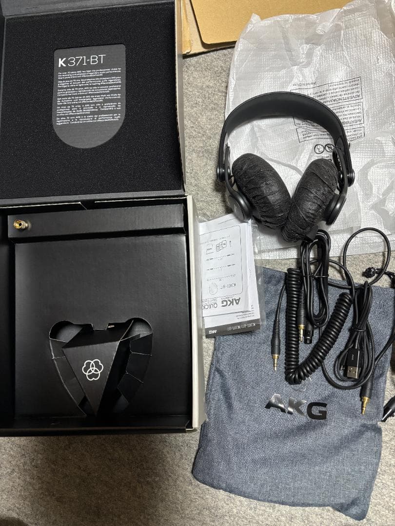 AKG K371-BT Bluetoothワイヤレス・モニターヘッドホン