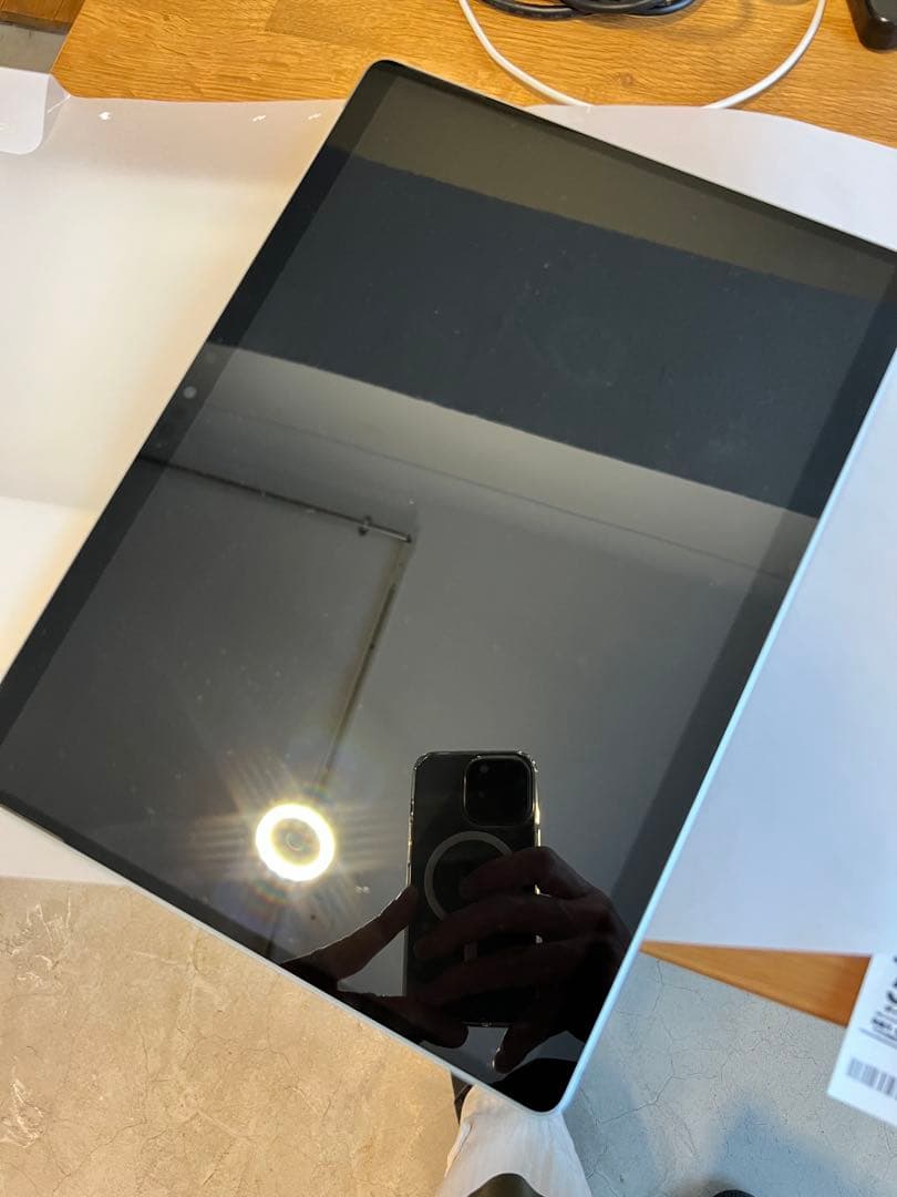 ほぼ新品Microsoft Surface Pro 8 128GB