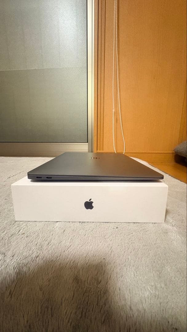 【早い者勝ち】MacBook Air M1チップ メモリ8GB 256GB