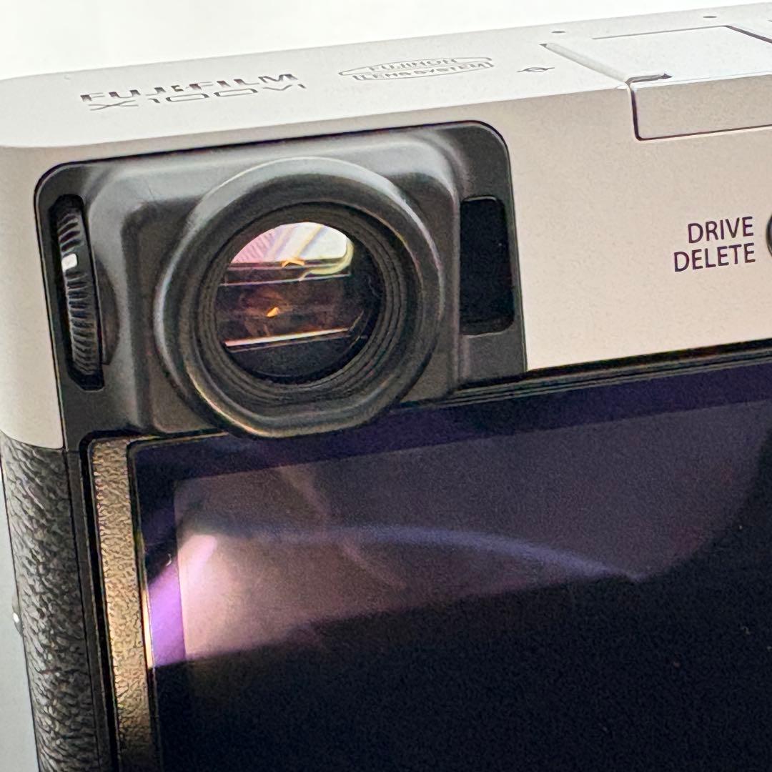 美品 X100VI シルバー おまけ多数 シャッター1252回