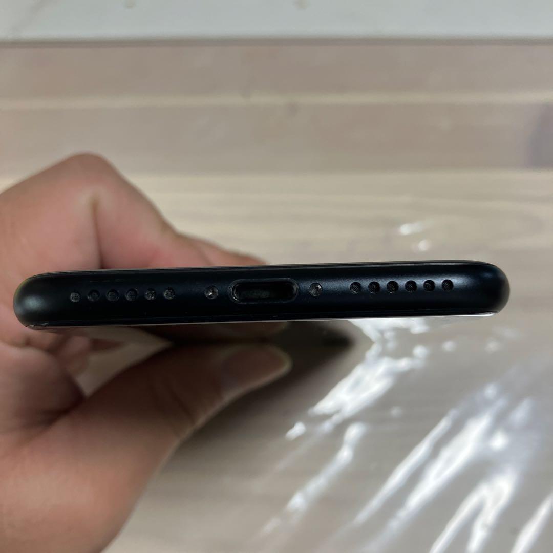 iPhone SE3 128GB ミッドナイト