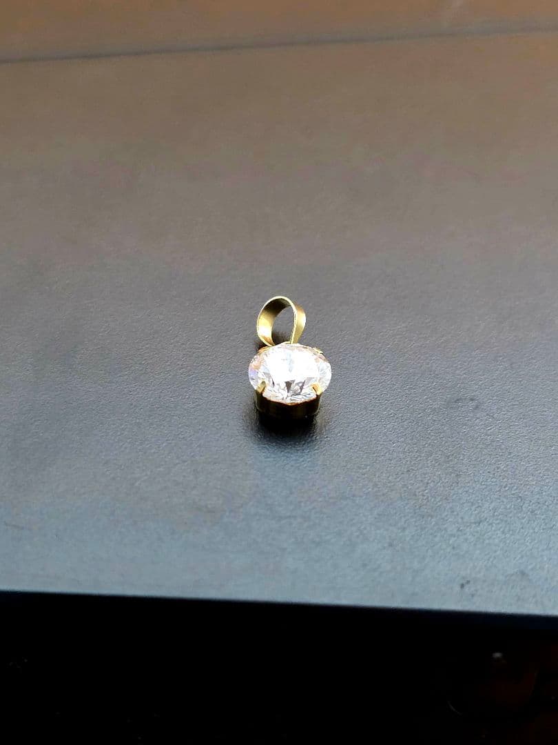 【T12Y】DIAMOND 約1ｃｔ 天然ダイヤ 金具付き Ｋ18 約0.5g