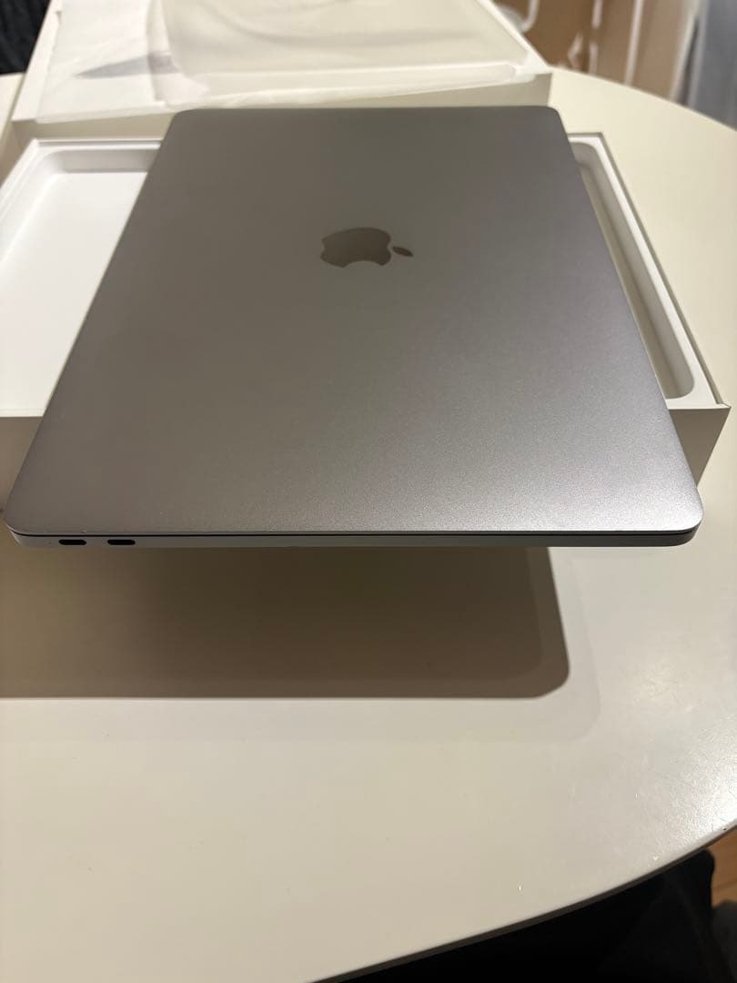 Apple MacBookPro 13-inch (スペースグレー) A1708