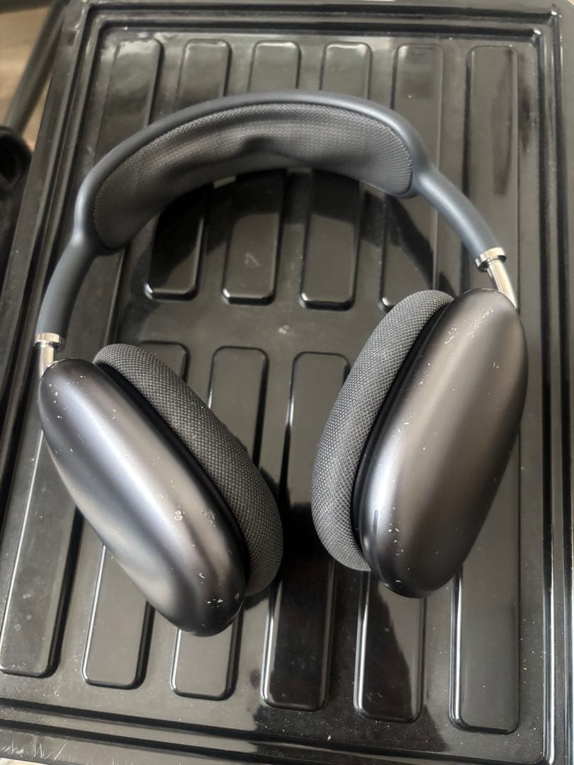 AirPods max ブラック