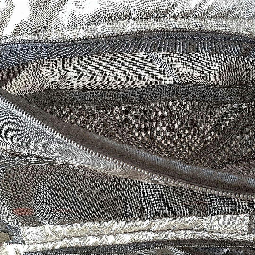 【Victorinox】トラベルトイレタリーポーチ（ハンギングフック付き）