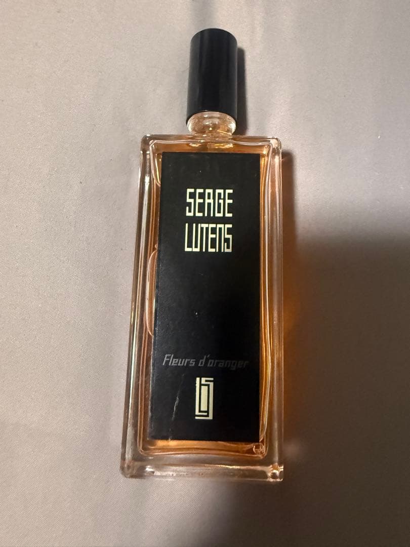SERGE LUTENS Fleurs d'oranger 香水