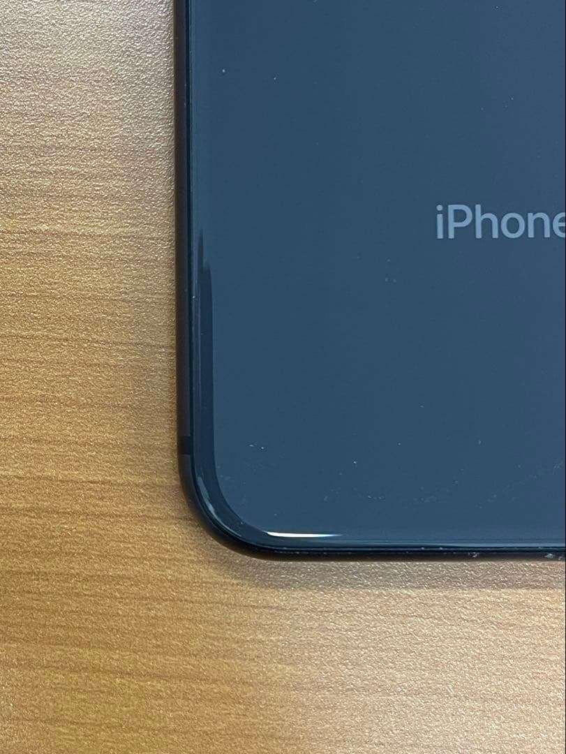 P*h様 動作確認済み iPhone 8 64GB ID V4494