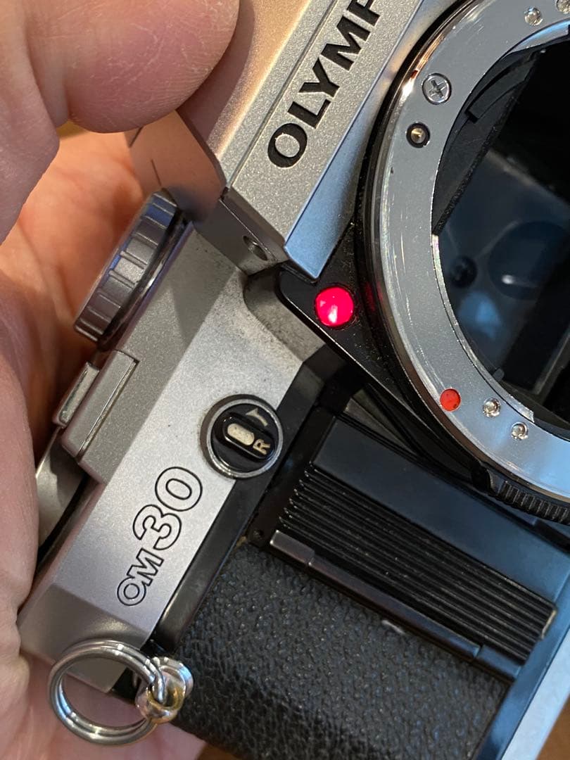 OLYMPUS OM-30 フィルム一眼レフ　コシナ　35-70 マクロレンズ付