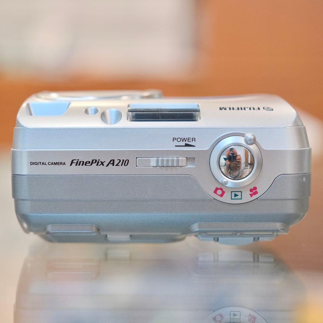 動作品 コンデジ 平成レトロ CCD FUJIFILM FinePix A210