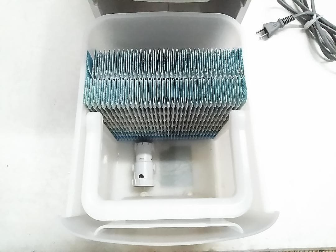 SHARP シャープ 加熱気化式加湿器 HV-P75-W 2022年製 ★