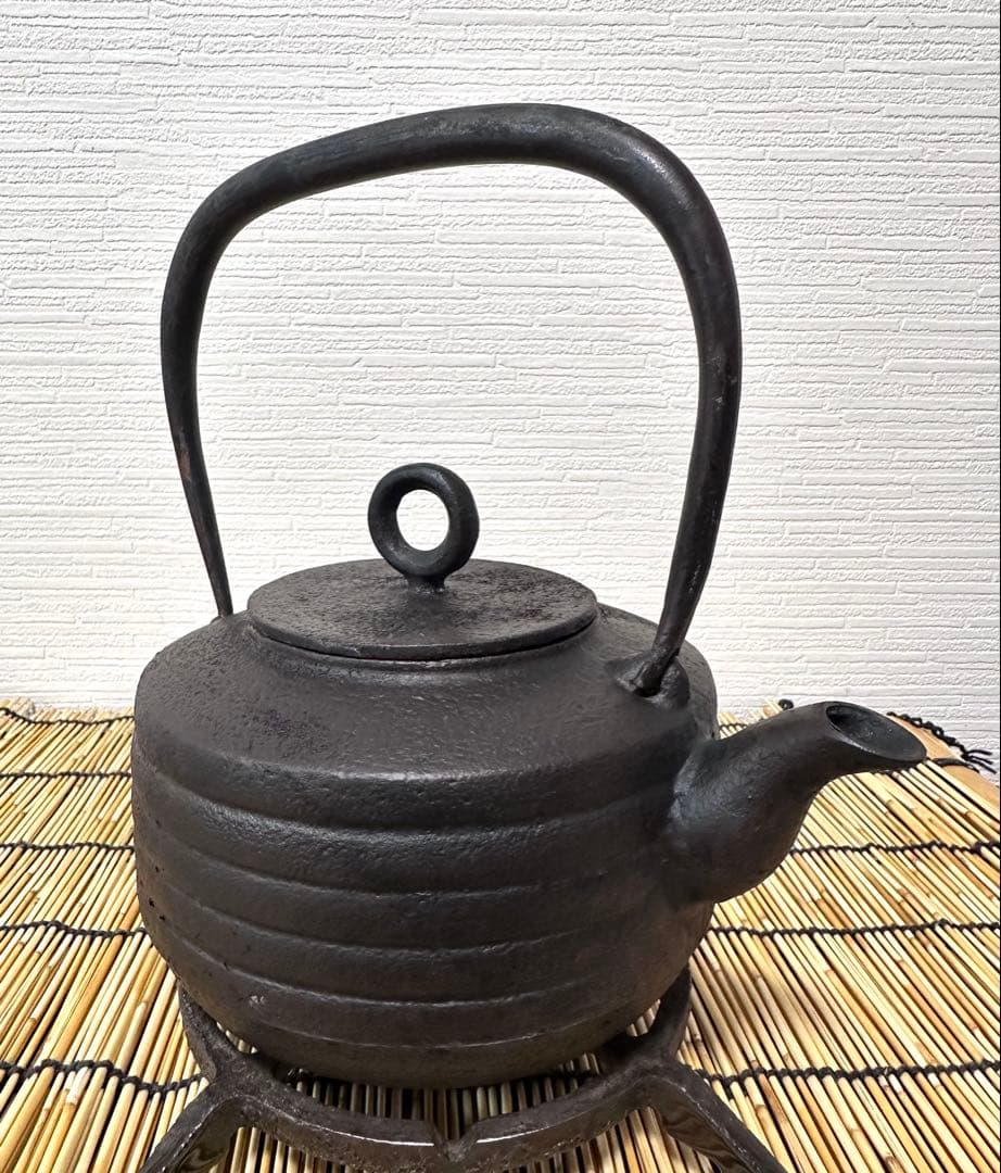 ＵＳＥＤ品 岩手県奥州 佐秋鋳造所 佐藤守巨造 真作保証　南部鉄瓶 南部鉄器