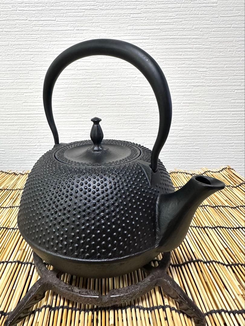 新品、供箱、栞付　南部文秀堂造　１２型 ＩＨ機器対応モデル　南部鉄瓶　南部鉄器