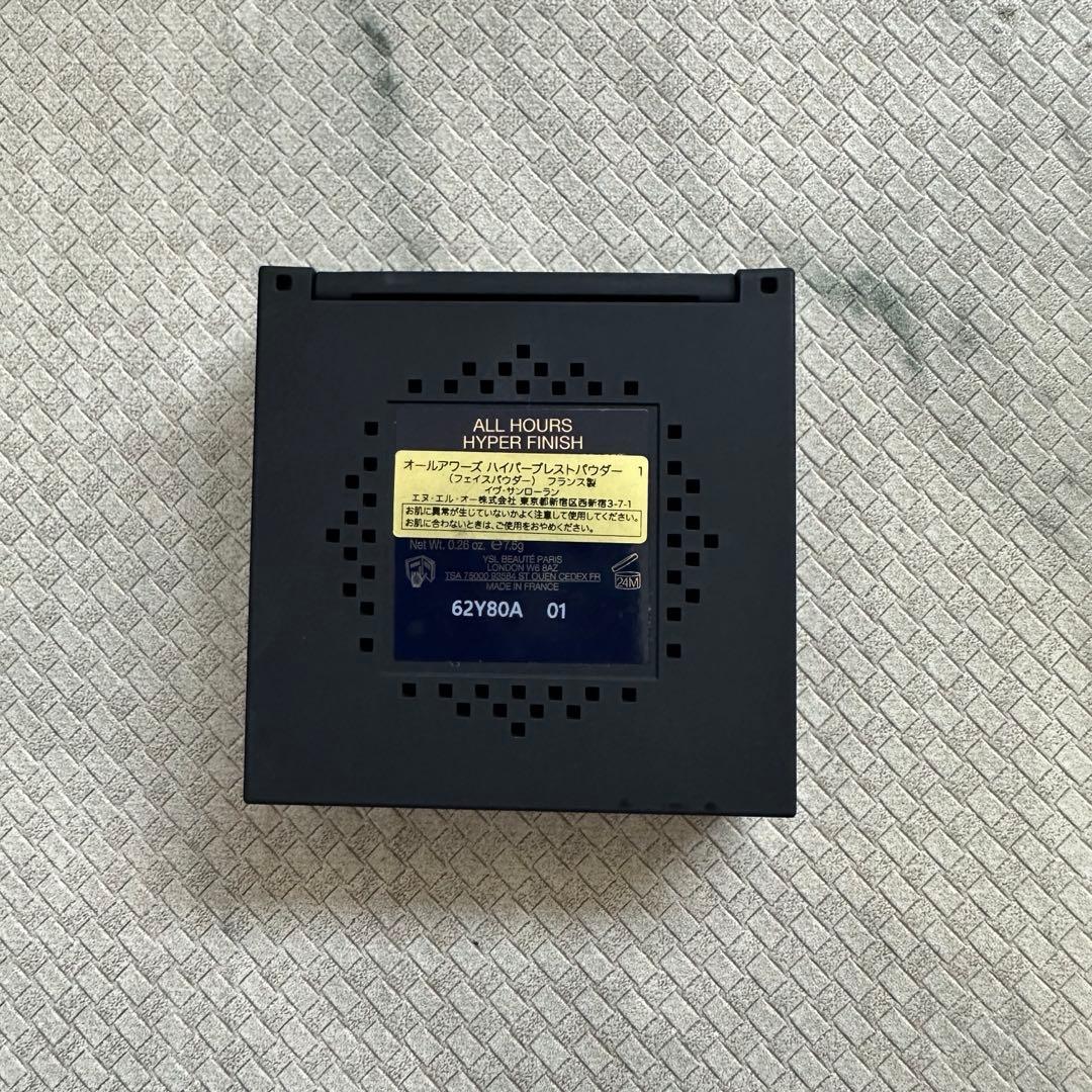 YSL フェイスパウダー