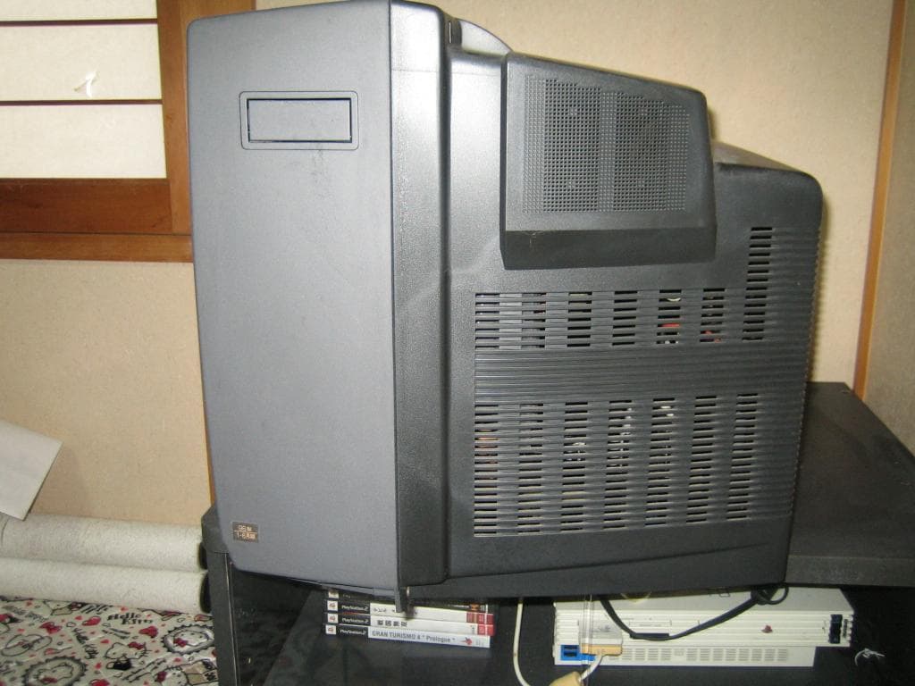ブラウン管テレビ　TOSHIBA WIDE BAZOOKA