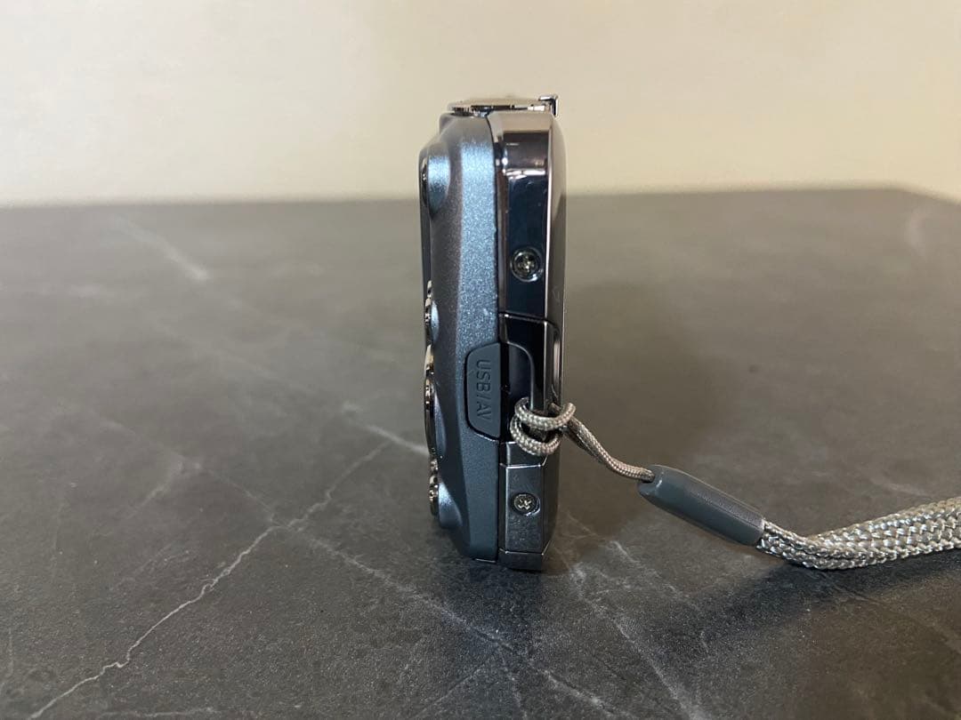 美品 CASIO EXILIM EX-Z330 コンパクトデジタルカメラ