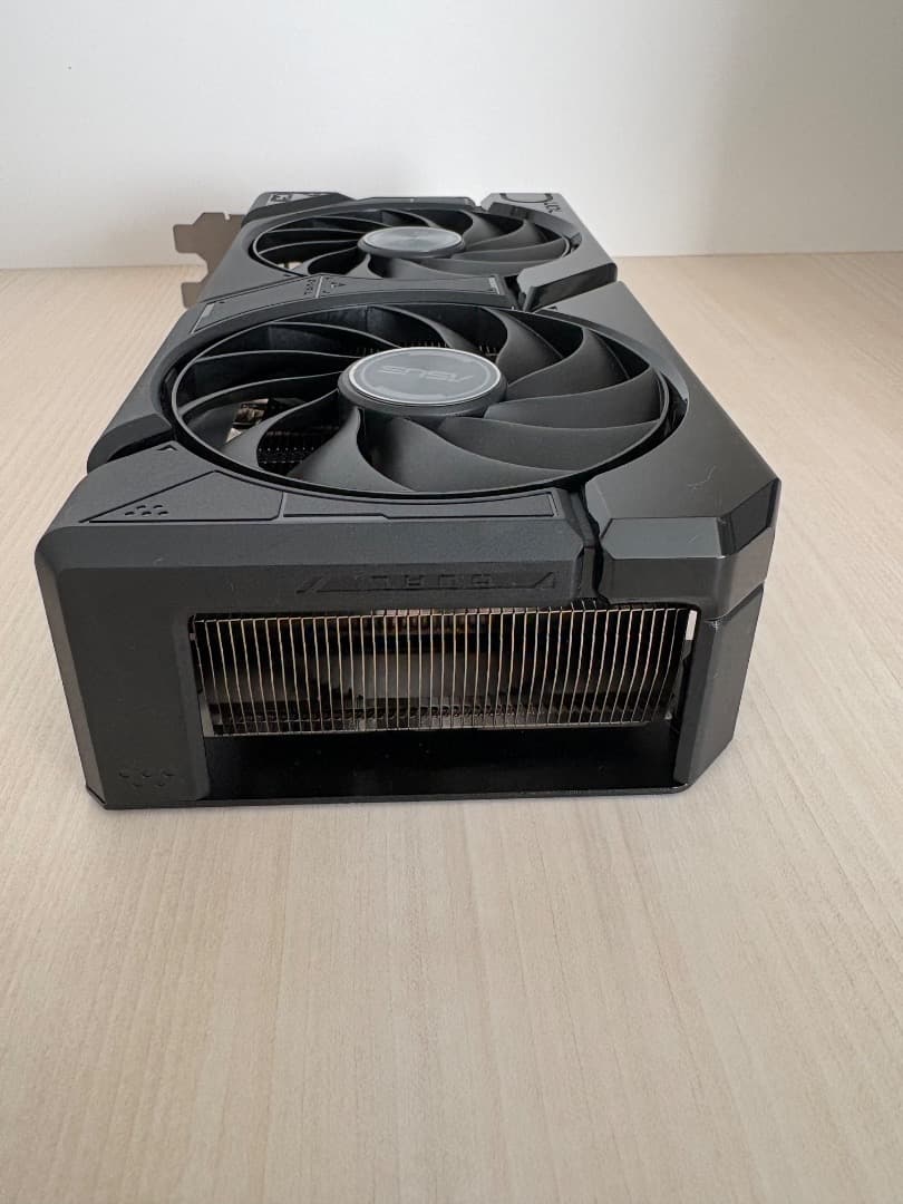 グラフィックボード・グラボ・ビデオカード ASUS RX 7600 EVO OC Edition 8GB GDDR6