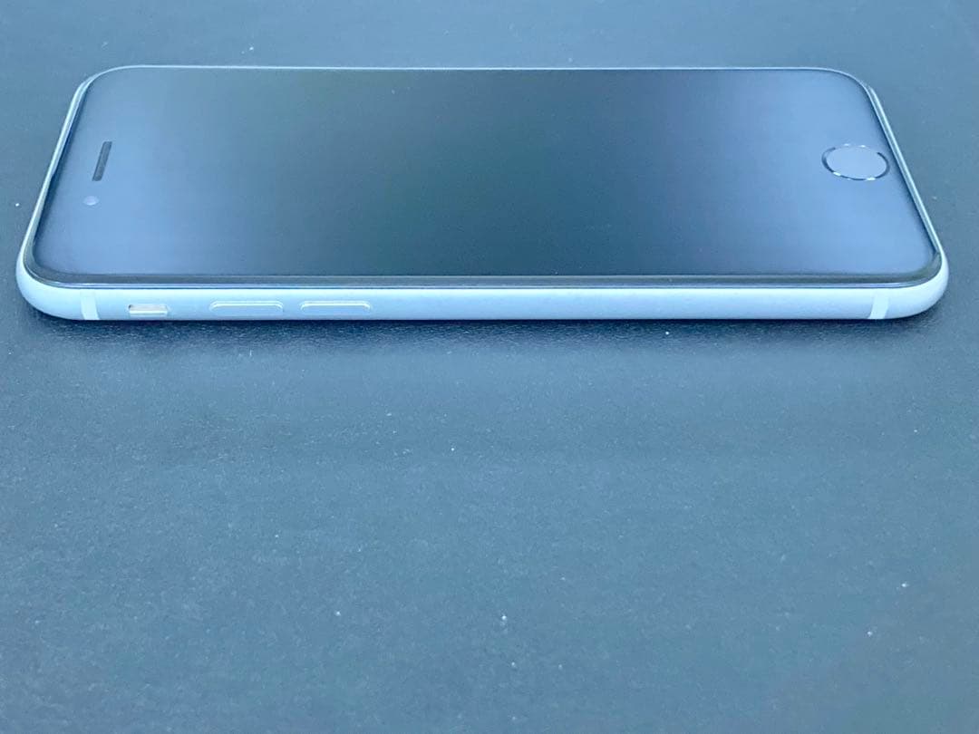 iPhone SE2 ホワイト　64GB