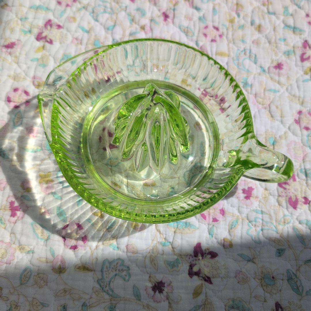 ディプレッションガラス ジュース絞り器　グリーン 希少