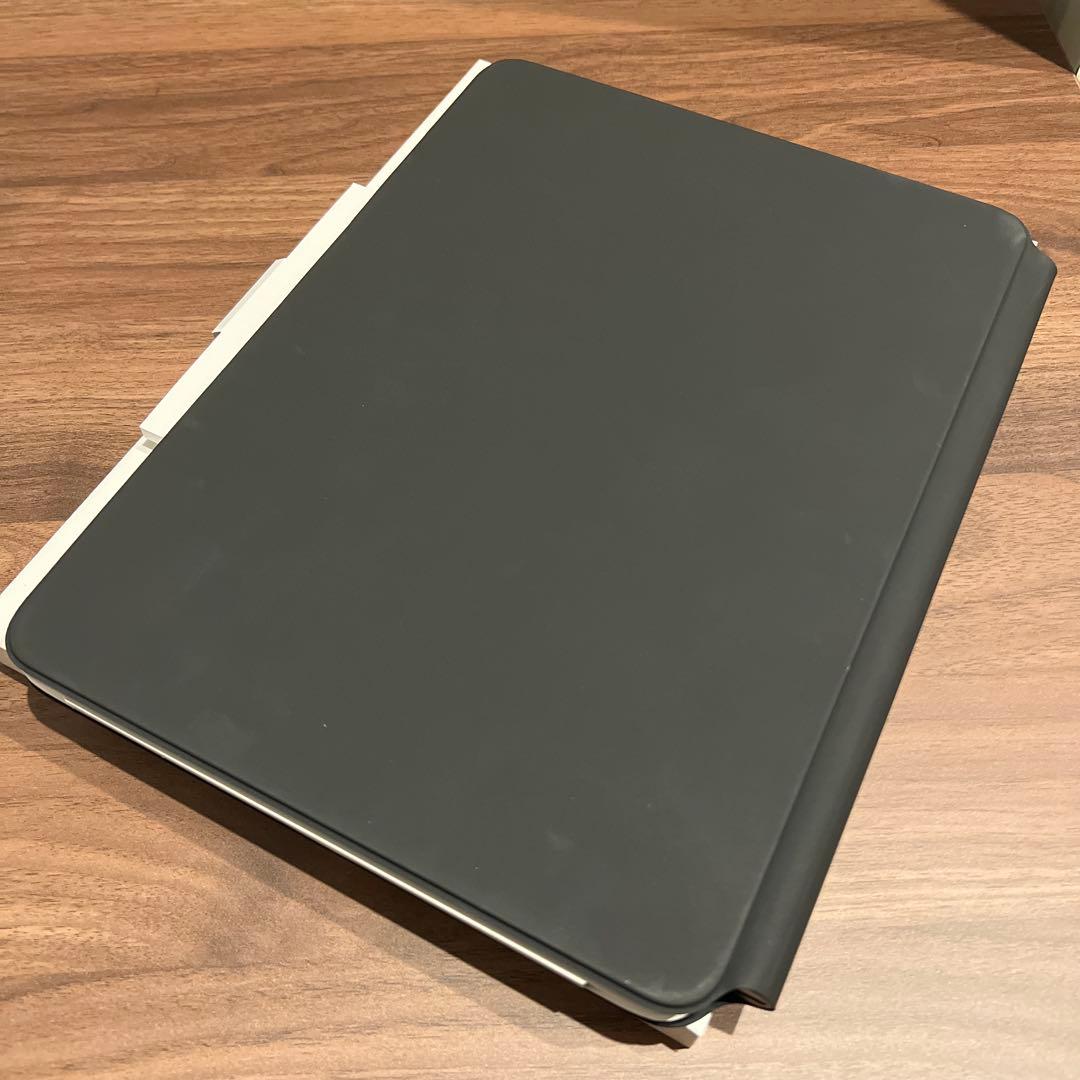 【美品】Apple iPad Magic Keyboard ブラック　日本語配列